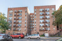 399-421 E 17th St in Brooklyn, NY - Foto de edificio - Building Photo