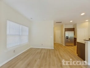 221 Chestnut Oak Ln in West Columbia, SC - Building Photo - Building Photo