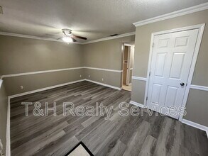 1090 Greenwood Trail W Dr in Greenwood, IN - Building Photo - Building Photo