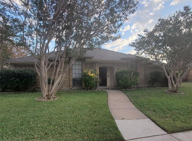 1616 Scottsdale Dr in Plano, TX - Foto de edificio - Building Photo