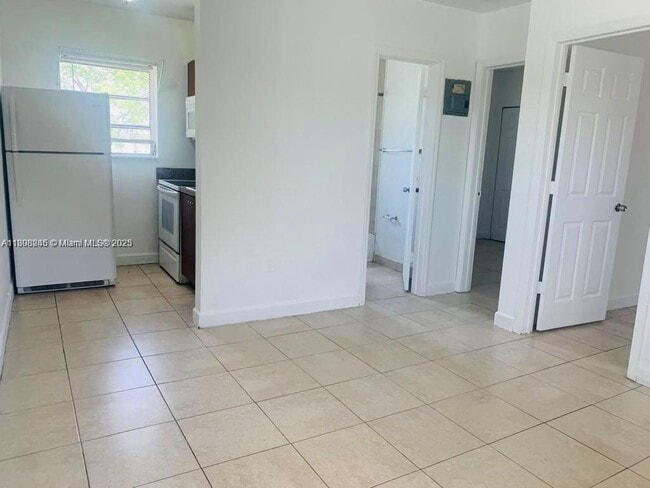 property at 401 N Dixie Hwy