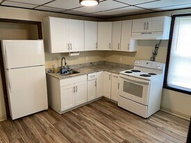 85 California St, Unit 3 in Fall River, MA - Building Photo