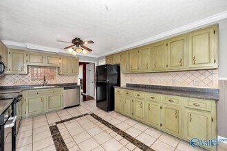 1307 Lindsay Ln S in Athens, AL - Building Photo - Building Photo