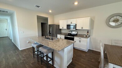 13104 Roving Pass in Elgin, TX - Building Photo - Building Photo