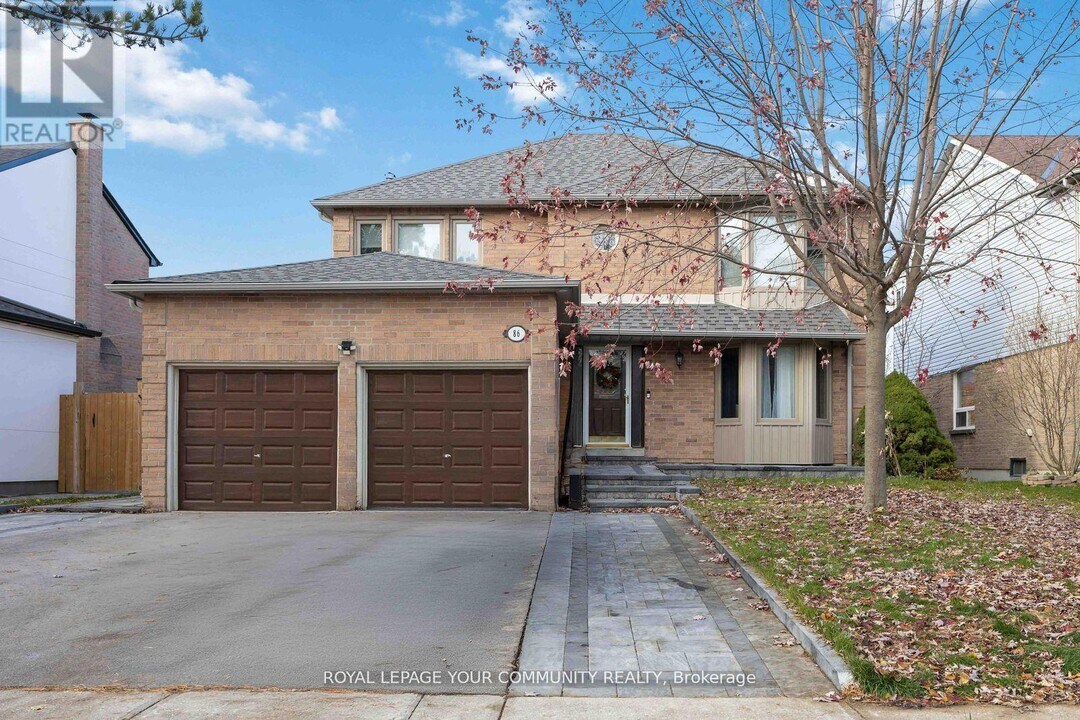86 Tamarac Trail in Aurora, ON - Building Photo