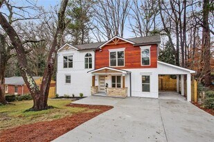 3499 Fairlane Dr NW in Atlanta, GA - Building Photo
