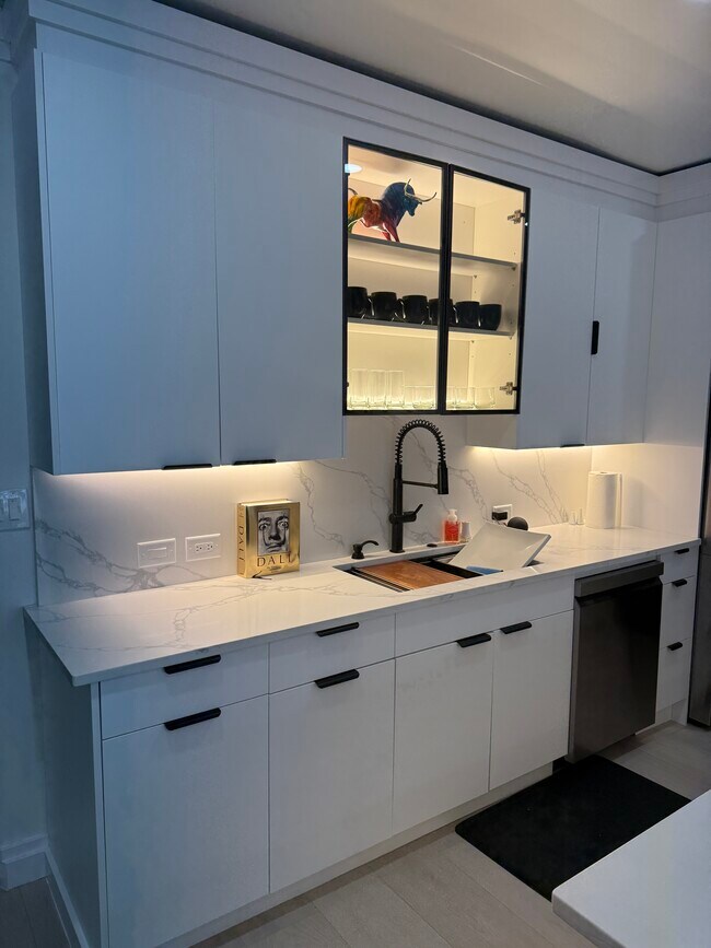 145 15th St NE, Unit Luminara in Atlanta, GA - Building Photo - Building Photo