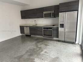 151 SE 1st St, Unit 1006 in Miami, FL - Building Photo