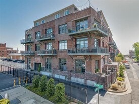 435 S Front St in Memphis, TN - Building Photo