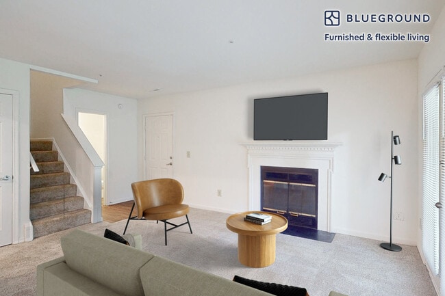 10608 Kitty Pozer Dr in Fairfax, VA - Building Photo - Building Photo