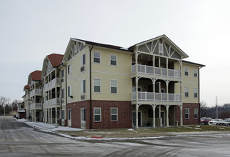 Crestview Senior Living in St. Louis, MO - Building Photo - Building Photo