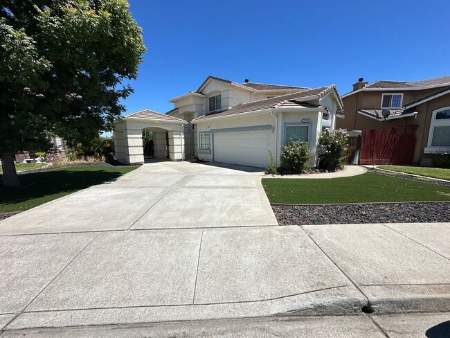 property at 200 Putter Dr