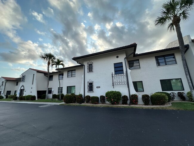 property at 4707 Santa Barbara Blvd