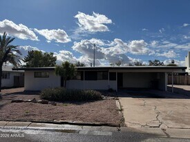 717 E Granada Dr in Tempe, AZ - Building Photo