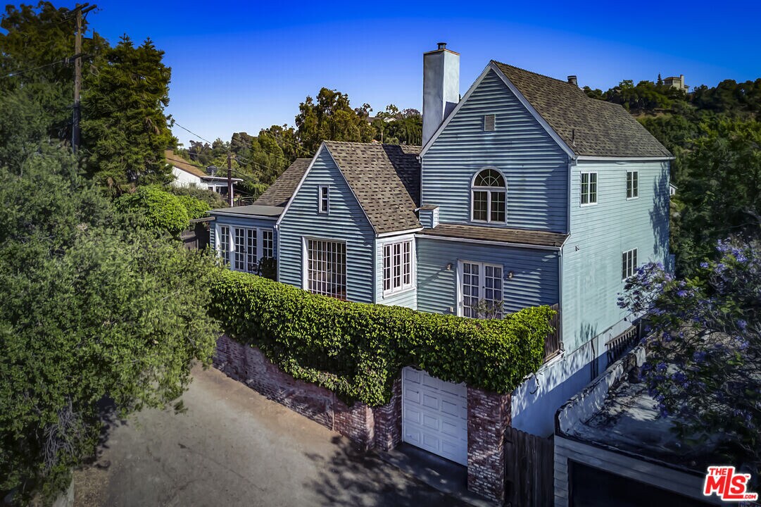 1932 Walcott Way in Los Angeles, CA - Building Photo