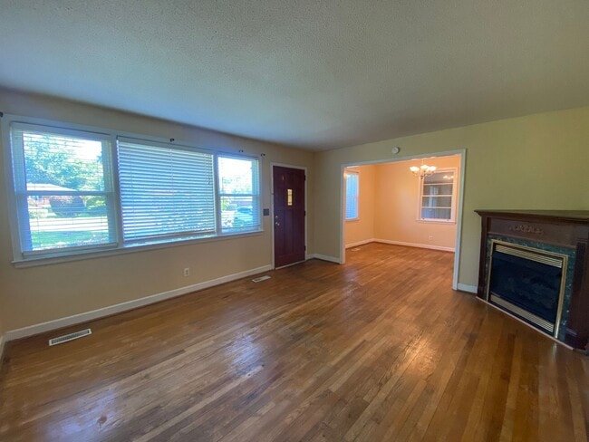 915 E Ave in Cayce, SC - Building Photo - Building Photo