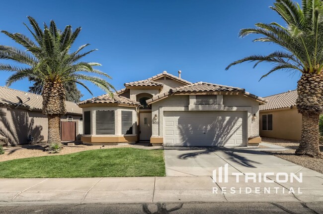 15271 W Eureka Trail in Surprise, AZ - Foto de edificio - Building Photo