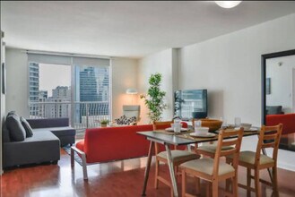 1101 Brickell Ave in Miami, FL - Building Photo - Building Photo