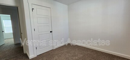 871 Boardwalk Ave in Centerton, AR - Building Photo - Building Photo
