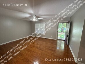 5710 Country Ln in Greensboro, NC - Building Photo - Building Photo