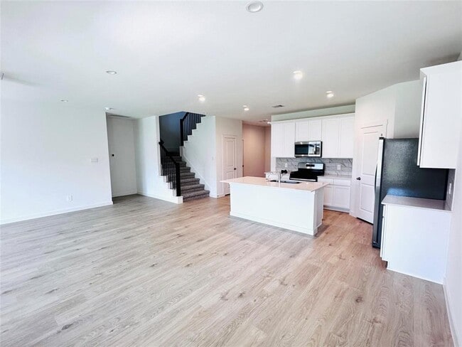 30703 Castle Cove Dr