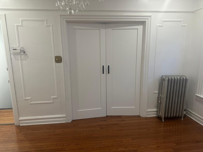 157 E 40th St, Unit Apt 2, Unit Apt 2