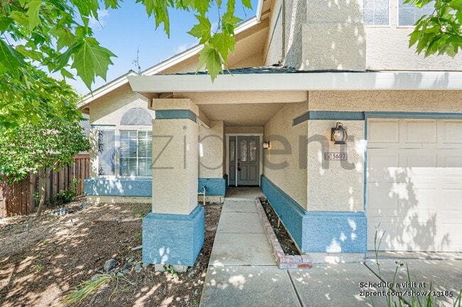 5607 Blackrock Rd in Rocklin, CA - Foto de edificio - Building Photo