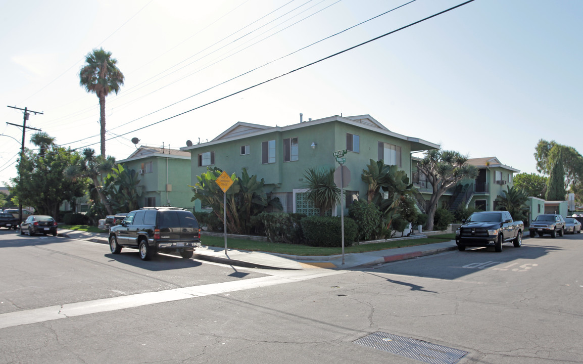 5020 Walnut St in Bell, CA - Building Photo