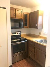 69 Peachtree Ln in Fairview Heights, IL - Building Photo - Building Photo