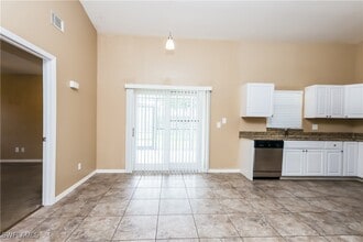 18359 Hawthorne Rd in Ft. Myers, FL - Building Photo - Building Photo