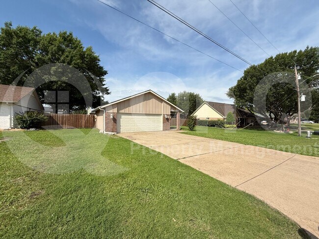 property at 408 Scenic Dr