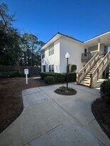 206 W Island Square Dr in St. Simons Island, GA - Building Photo