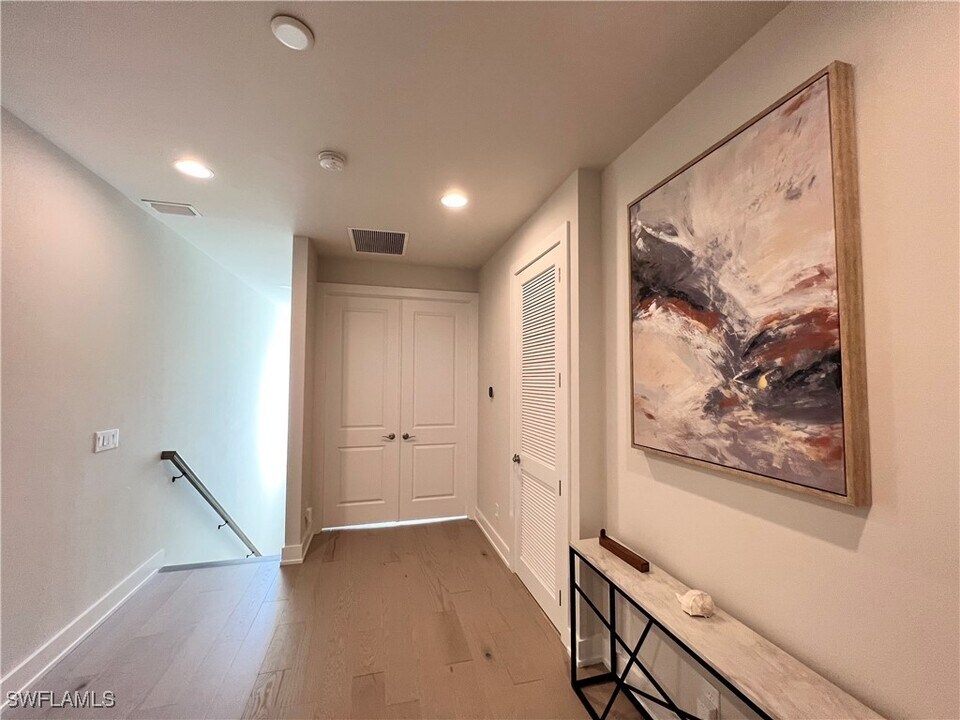 12972 Pembroke Dr in Naples, FL - Building Photo