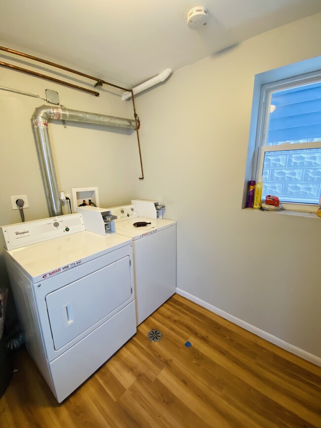 3604 W Diversey Ave, Unit G in Chicago, IL - Building Photo - Building Photo