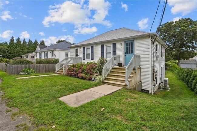 66 Knowlesway Ext-Unit -1 in Narragansett, RI - Foto de edificio - Building Photo