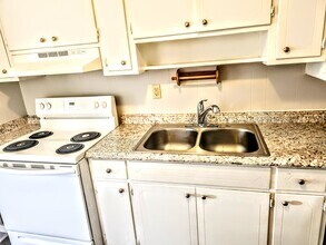 5409 Hilltop Ave, Unit B in Panama City Beach, FL - Building Photo - Building Photo