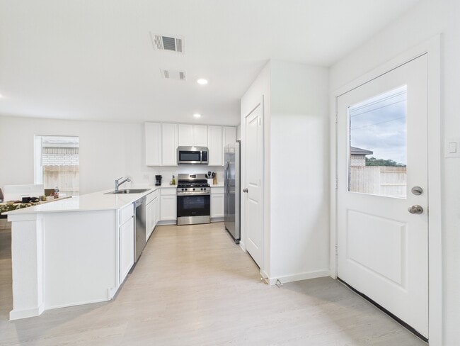 2919 Summer Breeze Wy in Angleton, TX - Building Photo - Building Photo