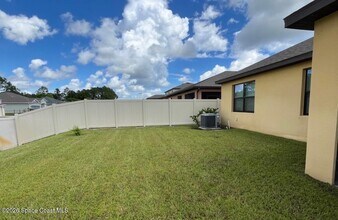 1342 Mineral Lp Dr NW in Palm Bay, FL - Building Photo - Building Photo