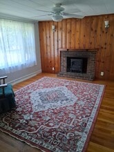 9 Russell St in Rochester, NH - Foto de edificio - Building Photo