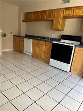 7323 Jackson Springs Rd in Tampa, FL - Building Photo - Building Photo