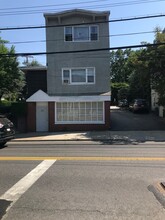 208 Ashford Ave in Dobbs Ferry, NY - Building Photo - Building Photo