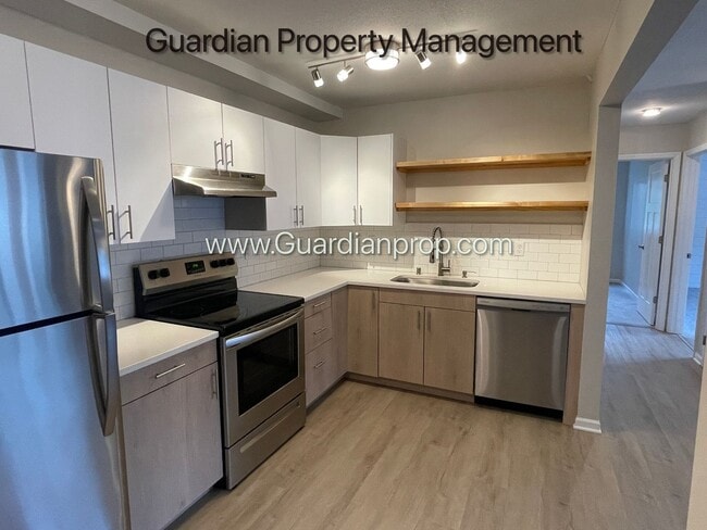 105 Dean Ave E in Champlin, MN - Building Photo - Building Photo
