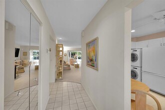 724 Nantucket Cir, Unit A in Greenacres, FL - Foto de edificio - Building Photo