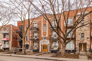 2185 Saint-Joseph Boul E in Montréal, QC - Building Photo