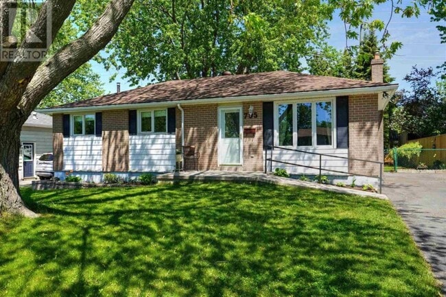 property at 795 Aylmer Crescent