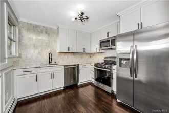 200 Main St in Eastchester, NY - Building Photo - Building Photo