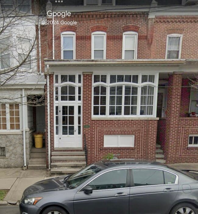 223 N 16th St, Unit 1 in Allentown, PA - Foto de edificio - Building Photo