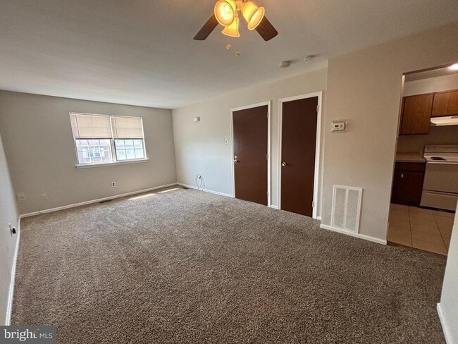 813 Christopher Pl in Primos, PA - Building Photo - Building Photo