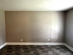 119 Keith Dr in Warner Robins, GA - Foto de edificio - Building Photo