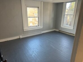 515 Walnut Ave, Unit 5 in Fairmont, WV - Building Photo - Building Photo